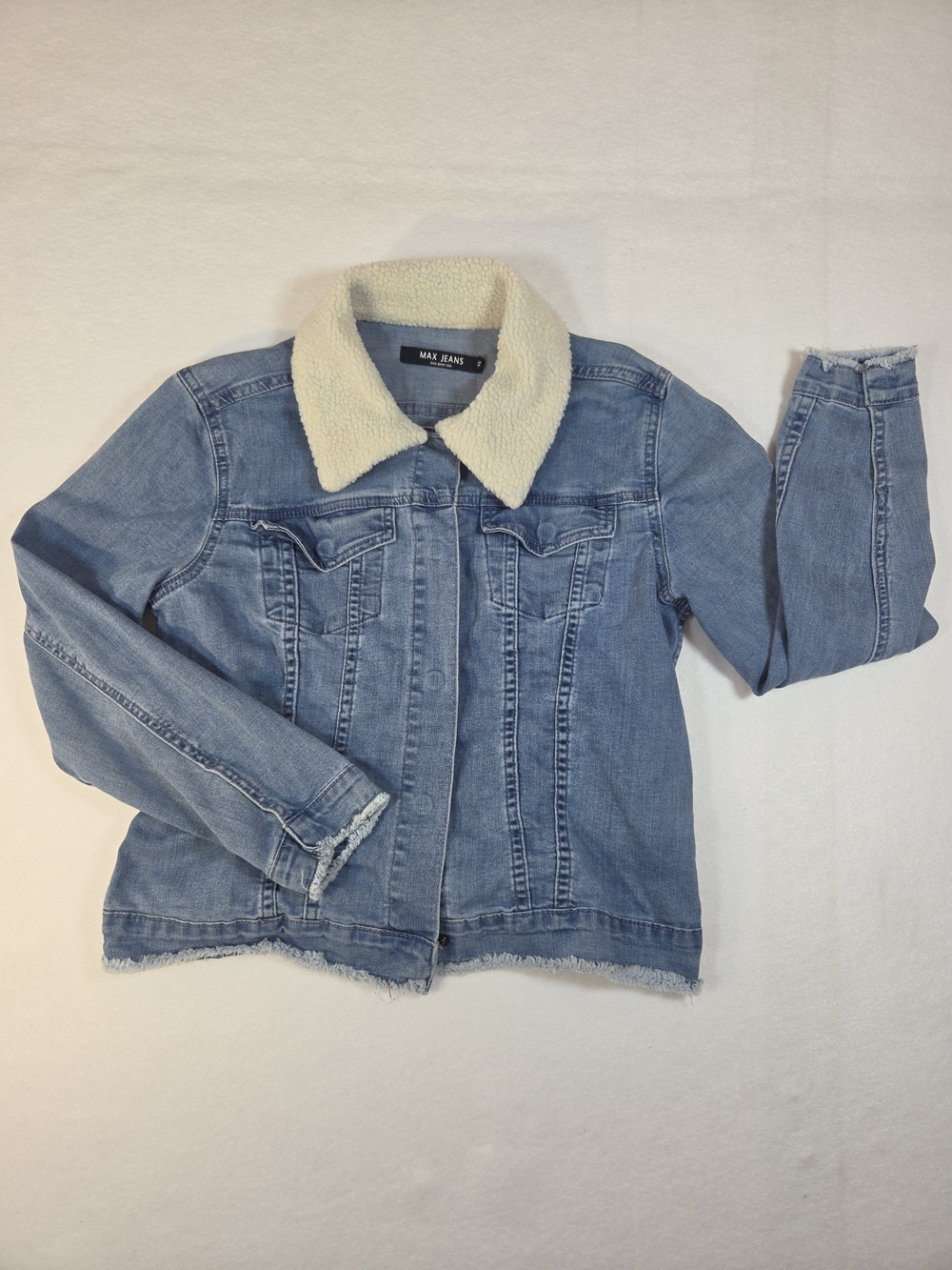 Max Jeans Denim Jacket Women's Small S Faux Sherpa Collar Frayed Hem Stretch